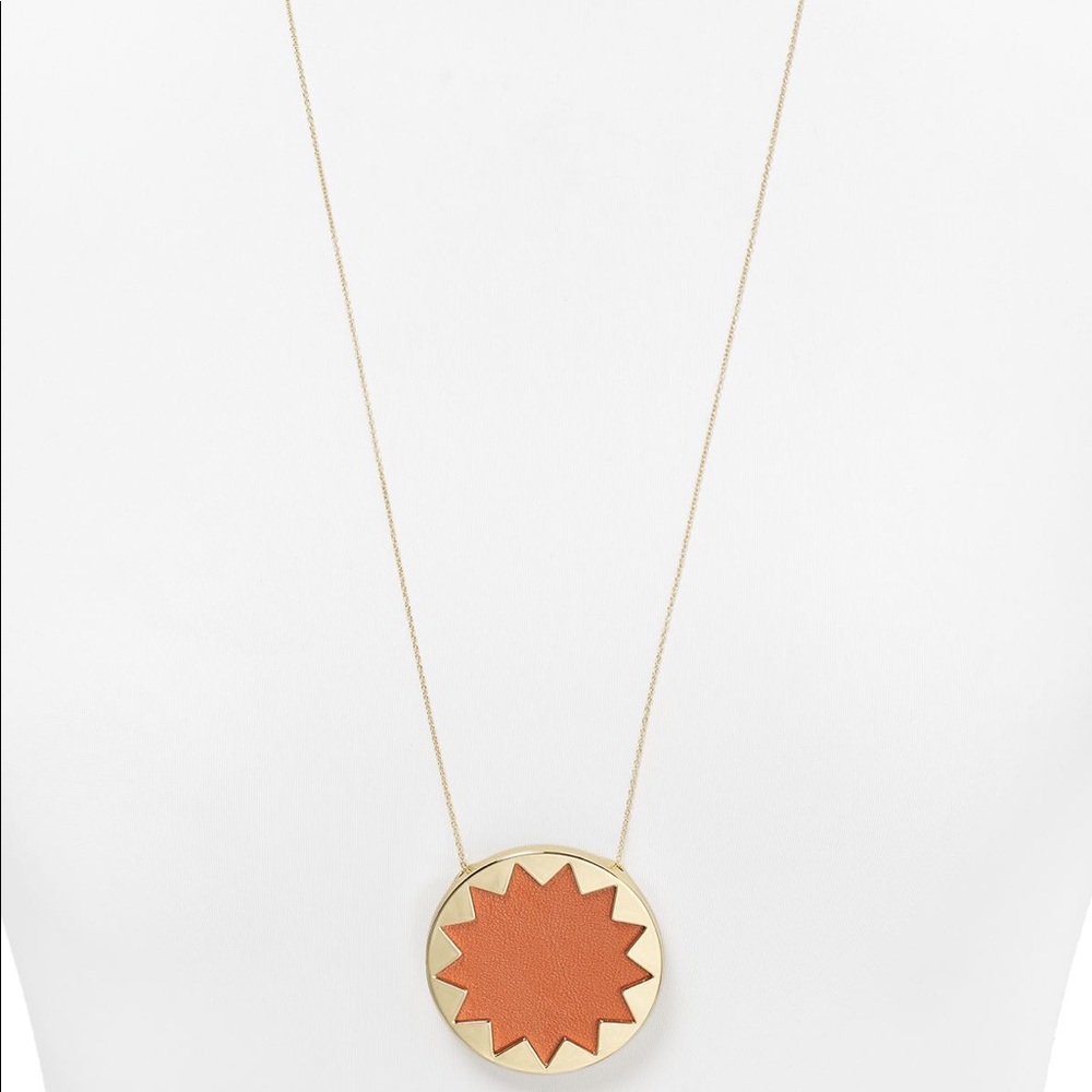 Sold out house of Harlow sunburst necklace